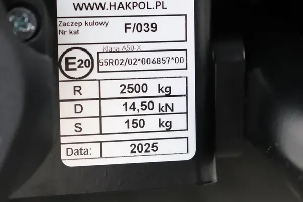 Fiat Ducato Benimar - montaż haka holowniczego, ujęcie 10